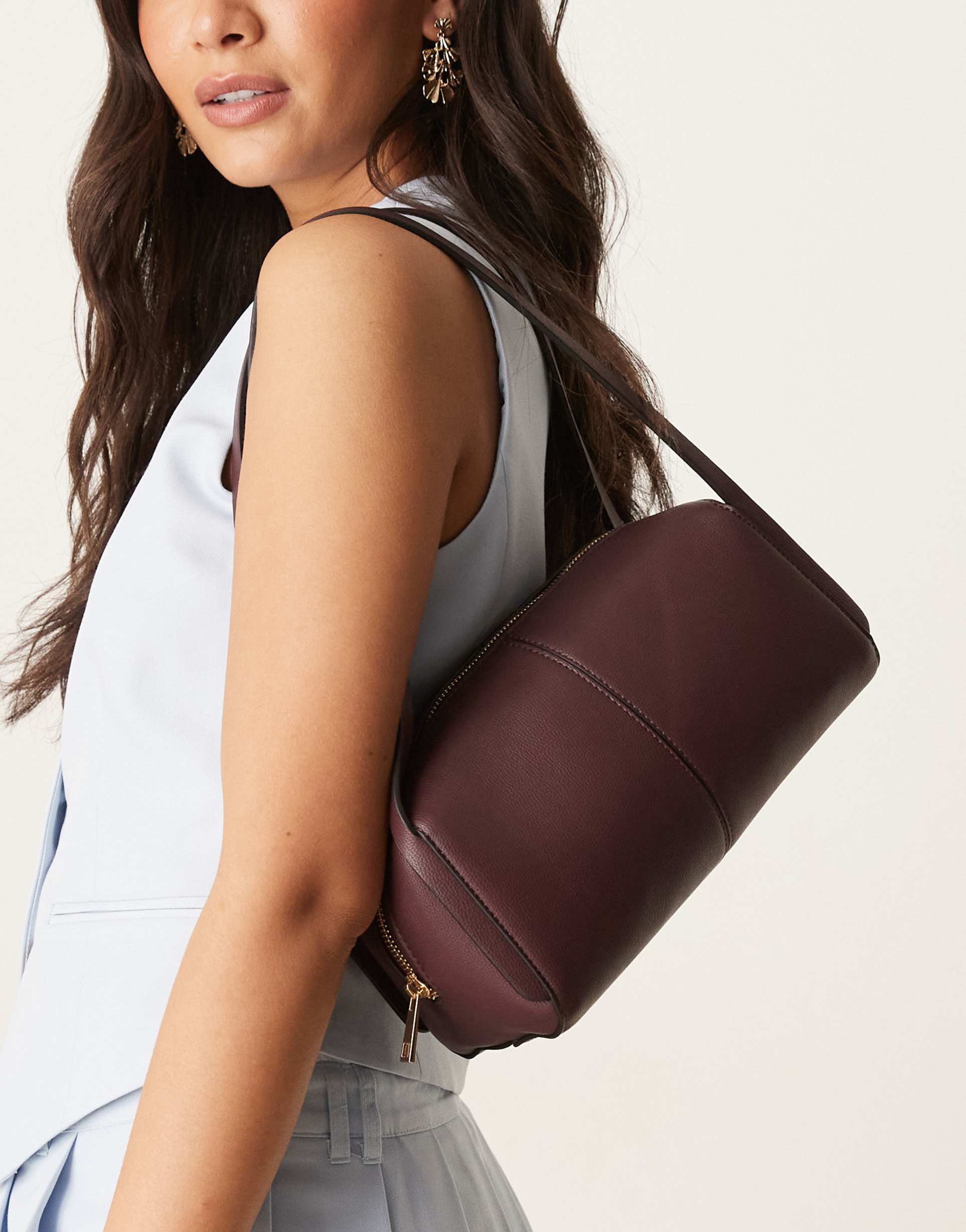 asos design textured bowler shoulder bag in burgundy