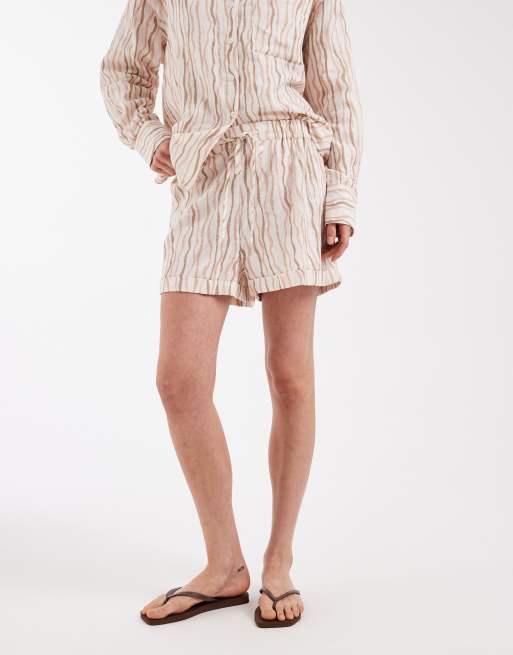 ASOS DESIGN textured co-ord short in stripe, 2 of 5