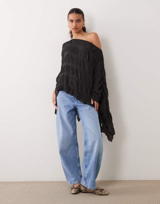 ASOS DESIGN textured fabric asymmetric half sleeve cape in black, 3 of 4