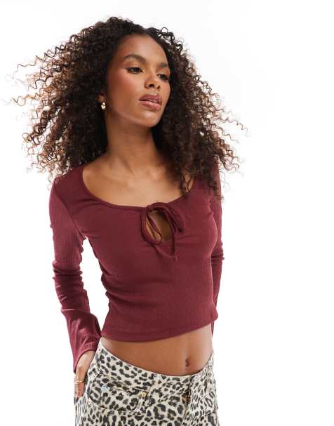 ASOS DESIGN textured flute sleeve top with keyhole detail in burgundy - view 1