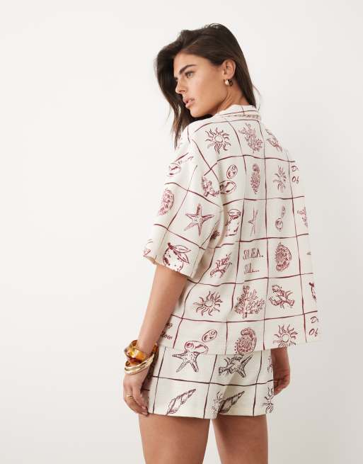 ASOS DESIGN textured jersey revere shirt co-ord with shell print in cream, 3 of 4