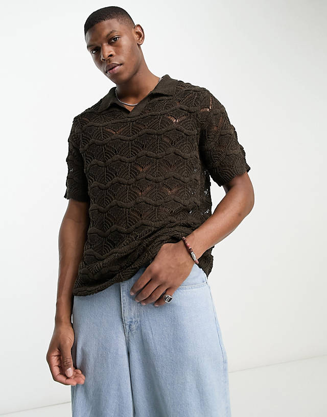 ASOS DESIGN - textured knit notch neck t-shirt in brown