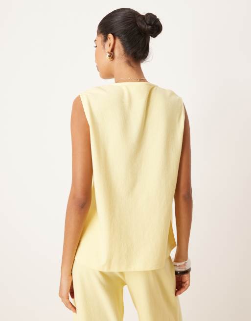 ASOS DESIGN textured knit oversized waistcoat in buttermilk, 2 of 4