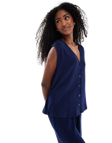 ASOS DESIGN textured knit oversized waistcoat in navy - view 1