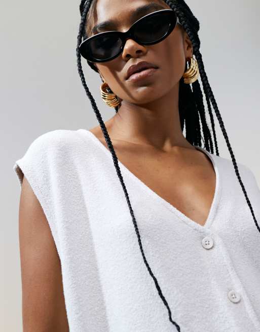 ASOS DESIGN textured knit oversized waistcoat in stone, 3 of 4