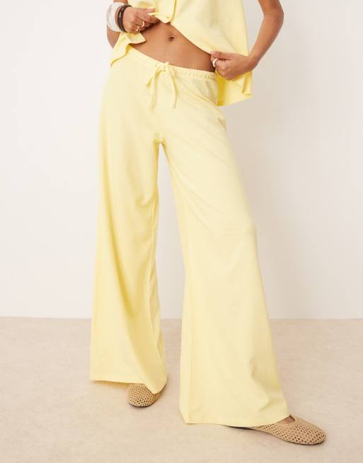 ASOS DESIGN textured knit wide leg pants in buttermilk (Part of a set), 3 of 5