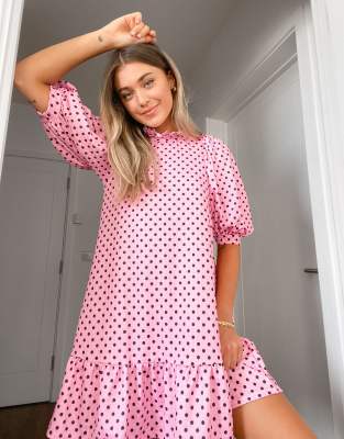 black polka dot puff sleeve dress