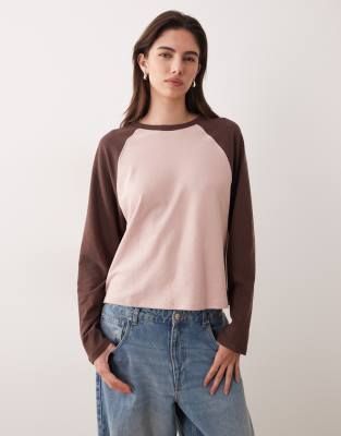 ASOS DESIGN pink and choc 5790₽
