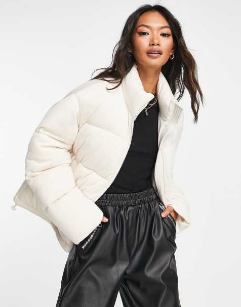 Short white puffer sales coat