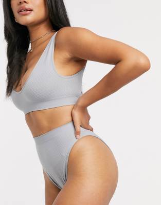high leg knickers