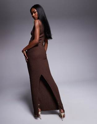 ASOS DESIGN TEXTURED SLEEVELESS COLUMN MAXI DRESS 