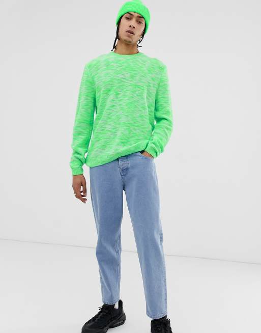 Fluorescent green outlet jumper