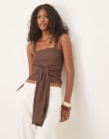 [ASOS DESIGN] ASOS DESIGN textured tie waist detail cami top in chocolate-Brown M Chocolate