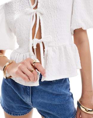 ASOS DESIGN TEXTURED VOLUME SLEEVE TIE FRONT TOP 