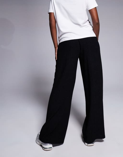 ASOS DESIGN textured wide leg trouser in black, 2 of 5