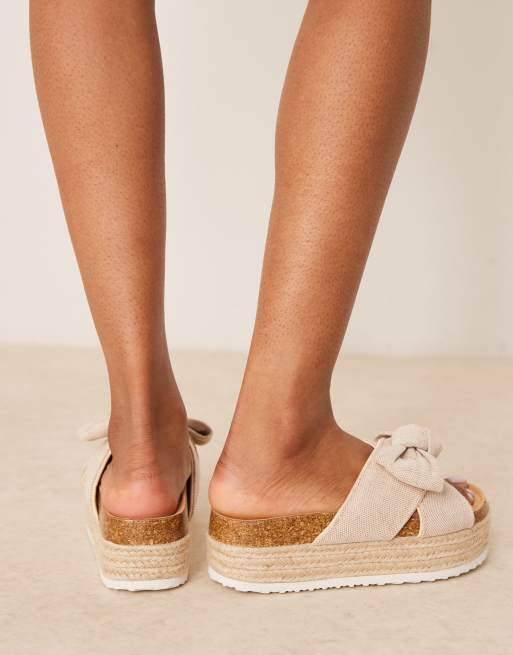 ASOS DESIGN - Thankful - Sandali con suola flatform in tessuto naturale con fiocco, 3 di 4