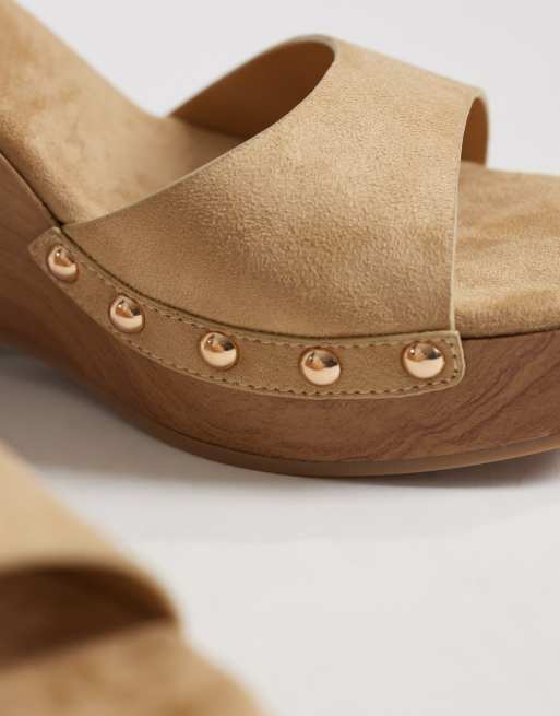 ASOS DESIGN Thea wood effect wedges in sand suedette, 4 of 4