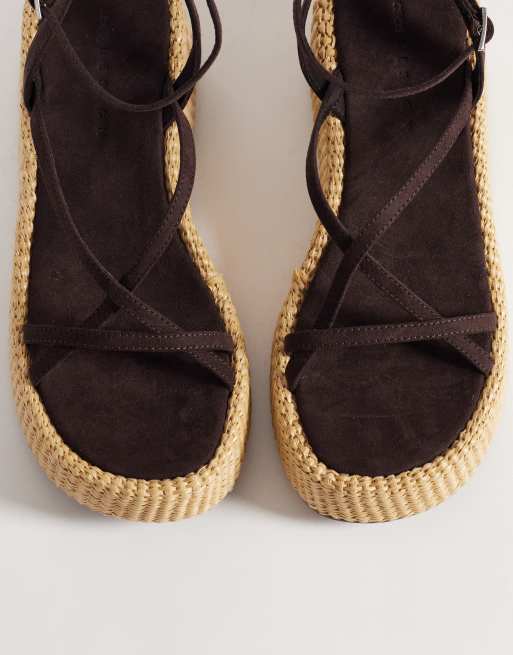 ASOS DESIGN - Thelma - Minimalistische sleehakken met bandjes in chocoladebruin, 2 van 4