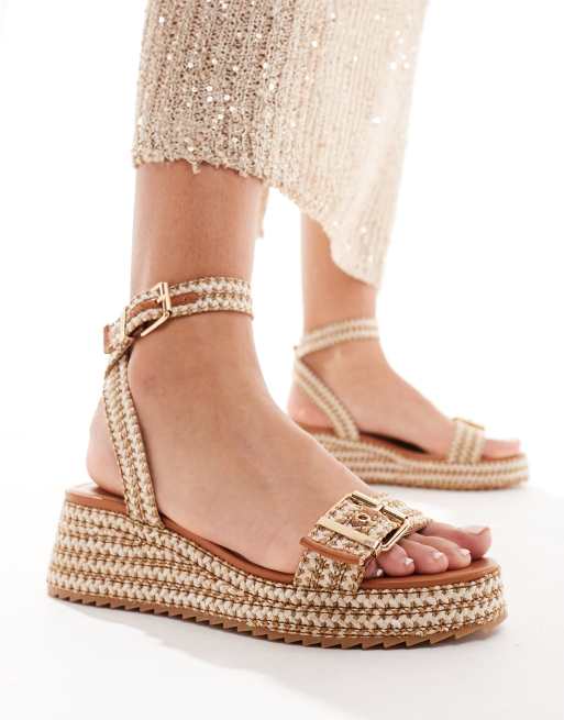 FhyzicsShops DESIGN Thermo buckle flatforms in tan weave