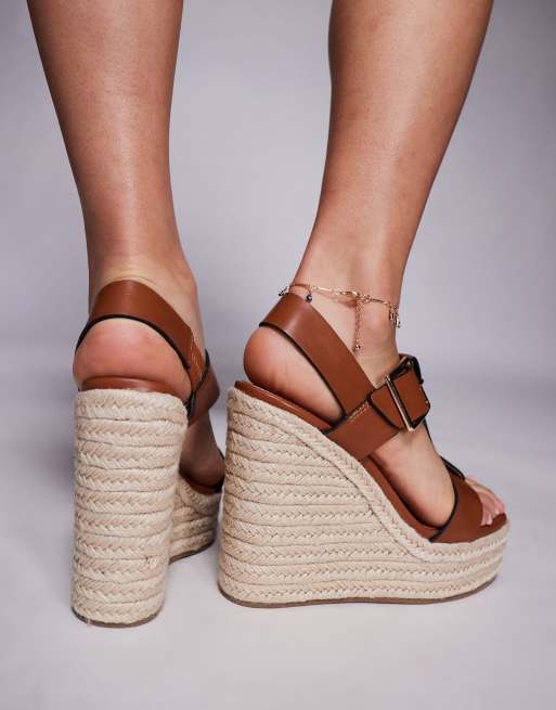 ASOS DESIGN – Tiana – Ljusbruna skor med kilklackar, 2 av 4