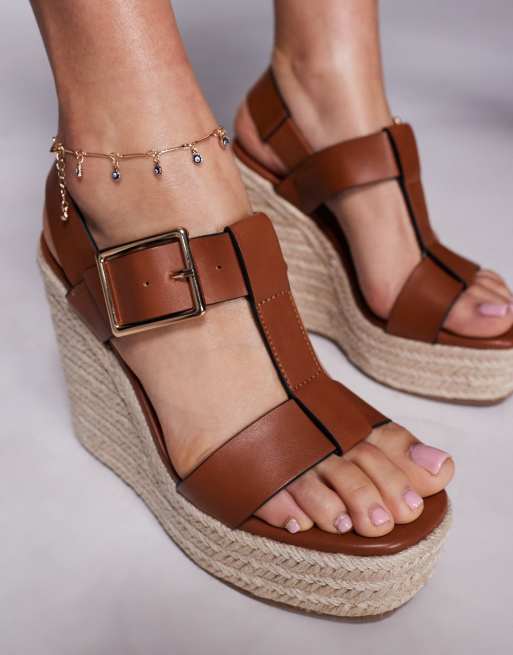 ASOS DESIGN – Tiana – Ljusbruna skor med kilklackar, 3 av 4