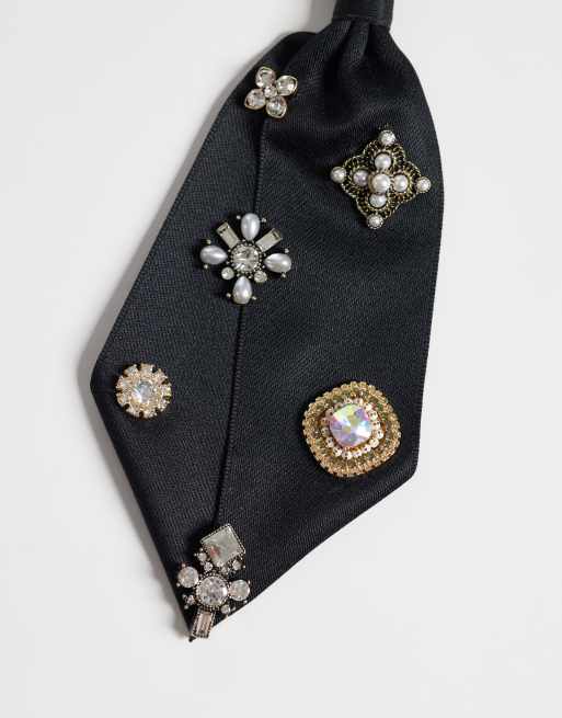ASOS DESIGN tie-clip in black with multi vintage charms, 3 of 3