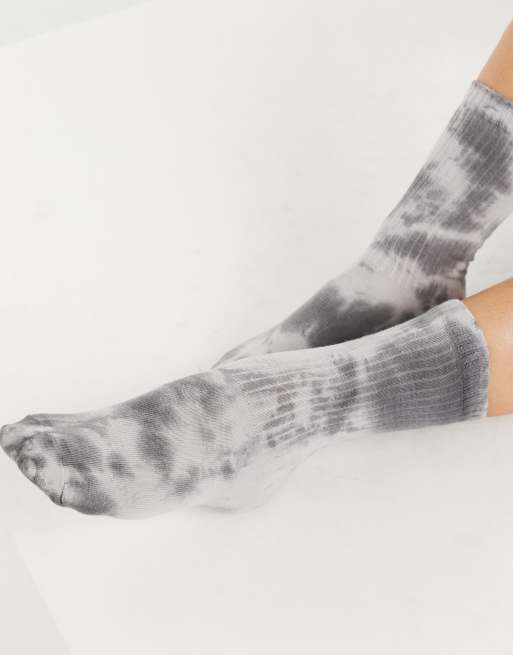 ASOS DESIGN tie dye calf length rib sock in grey, 3 of 4