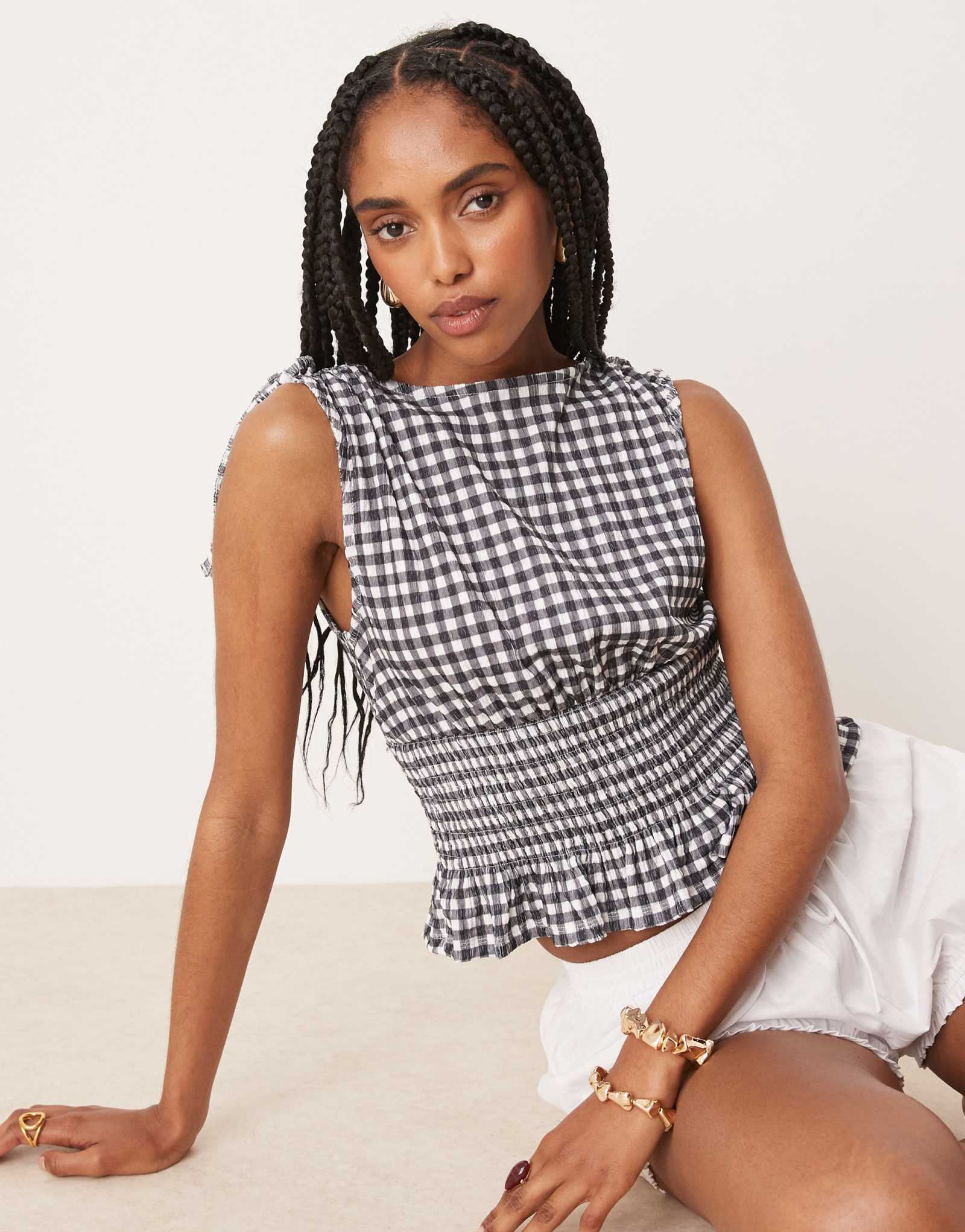 ДИЗАЙНЕРСКИЙ топ ASOS с завязками на плечах и зауженной талией в черно-белую полоску