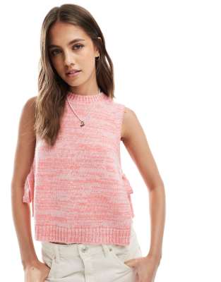tie side fluffy knit tank in pink and orange twist yarn