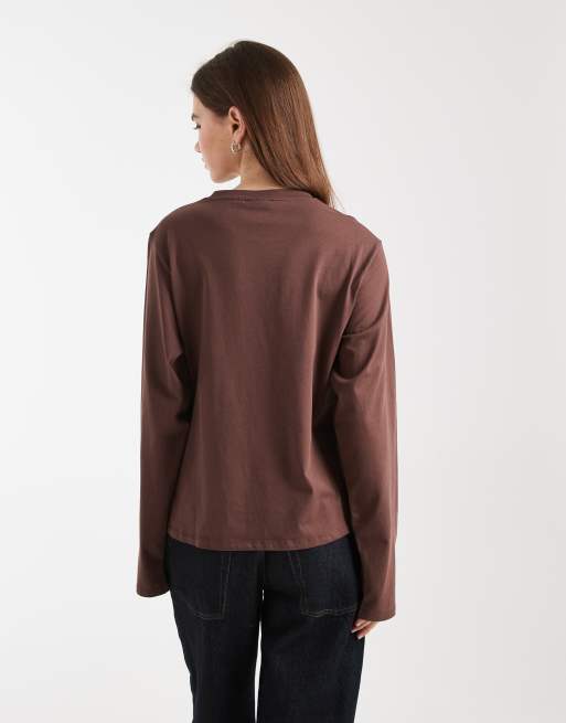 ASOS DESIGN tie waist detail long sleeve top in chocolate, 4 of 4