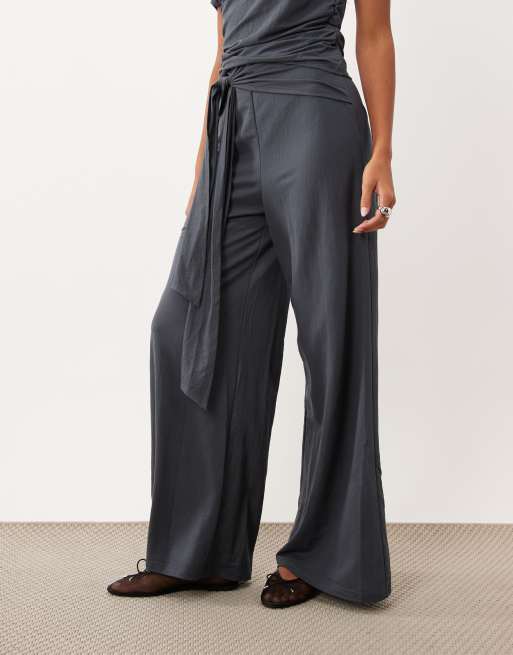 ASOS DESIGN tie waist detail wide leg jersey pants in charcoal, 2 of 5