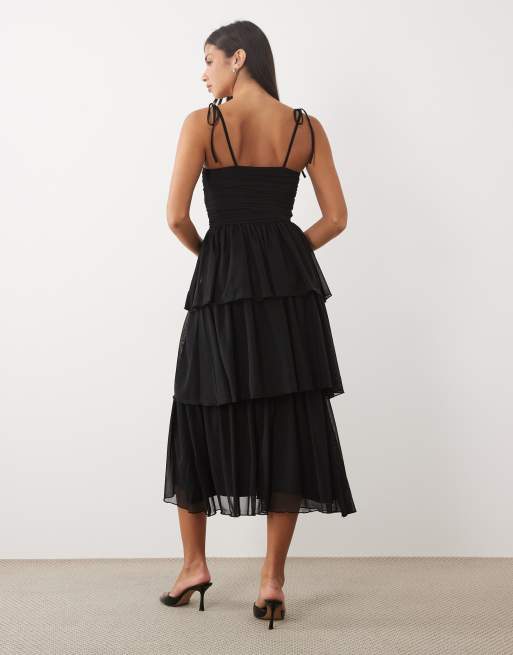 asos design asymmetric neck contoured mesh midi dress in black tiered Wide Shoulder Straps Oscar De La Renta Size:12 size Midi lenght Designed with a one