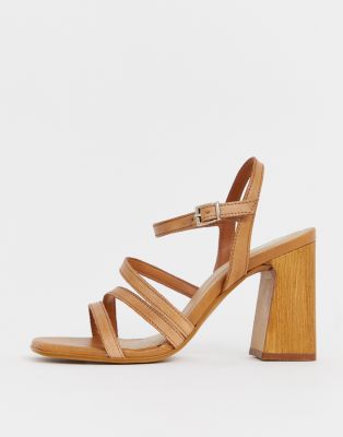 timber sandals