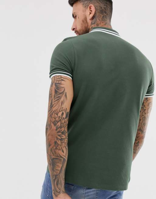ASOS DESIGN tipped pique polo shirt in khaki, 2 of 4