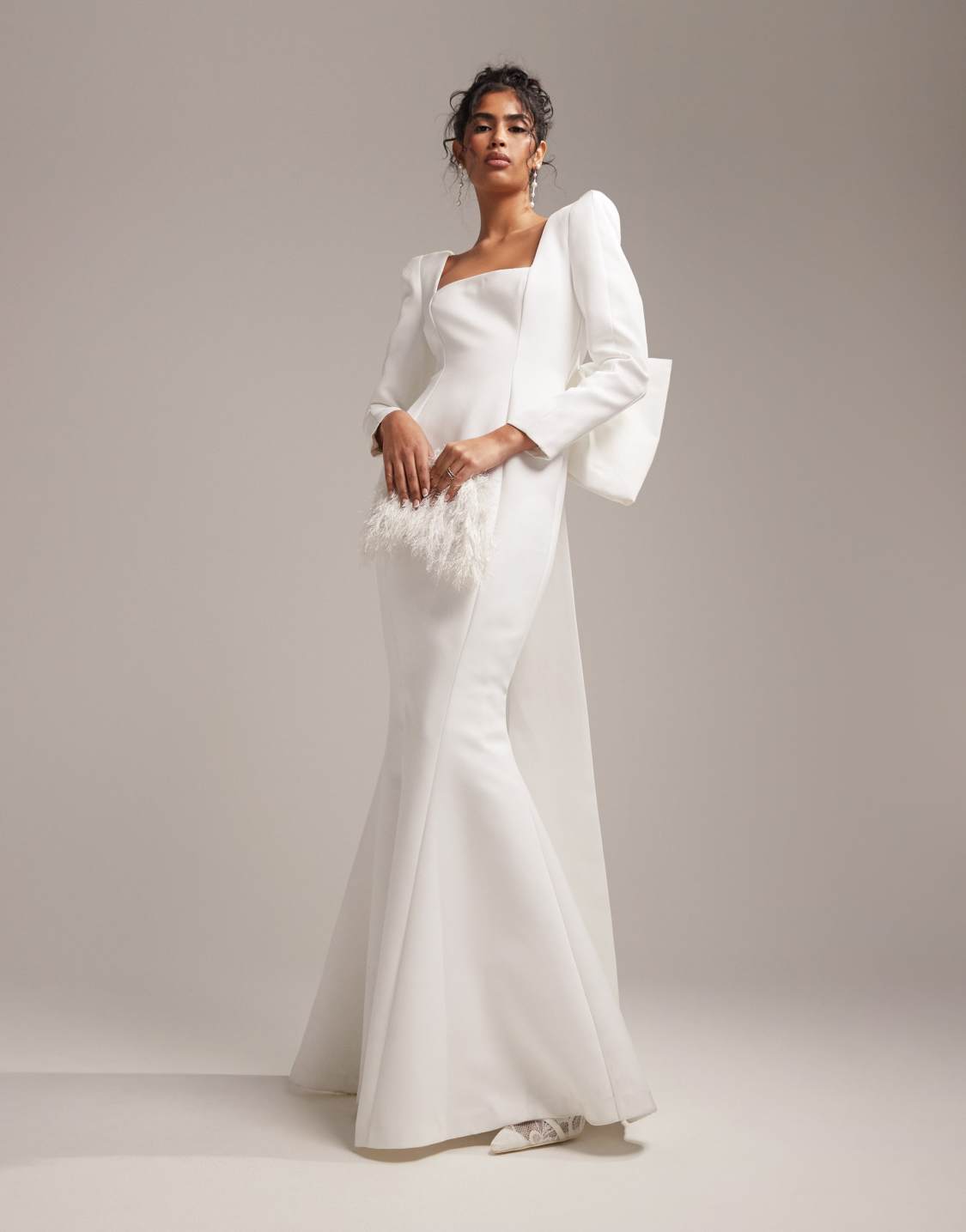 ASOS DESIGN Ella Robe de mariee a manches bouffantes avec broderies et perles Creme The Wedding Explorer