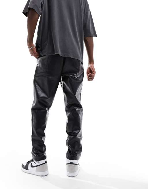 ASOS DESIGN - Toelopende broek met leerlook in zwart  , 3 van 5