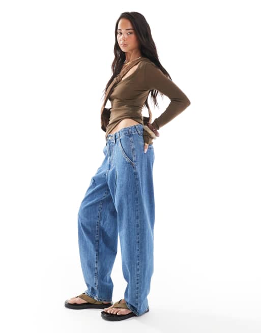 ASOS DESIGN - Toelopende jeans met plooien in middenblauw, 3 van 5