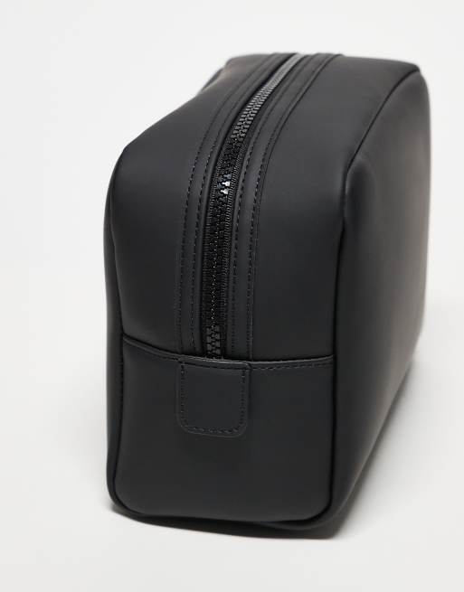 ASOS DESIGN - Toilettas in zwart rubber, 4 van 4
