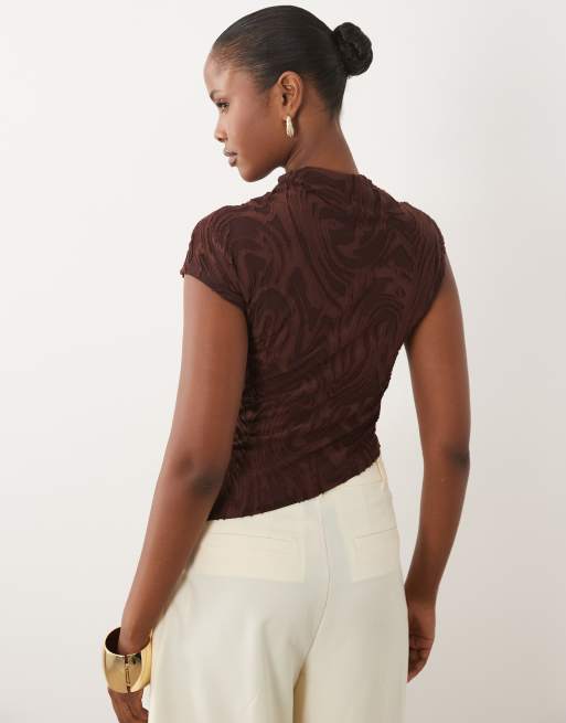 ASOS DESIGN top à col montant effet dévoré à motif tourbillon chocolat, 2 de 4