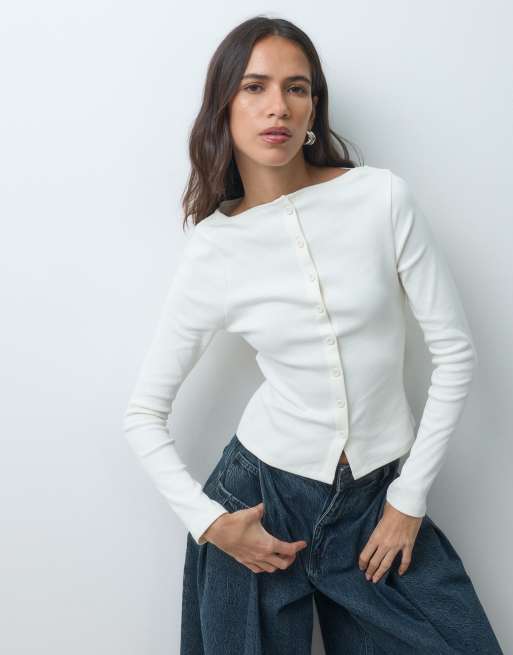 ASOS DESIGN top a coste con scollo a barchetta, maniche lunghe e abbottonatura frontale color avorio, 1 di 4