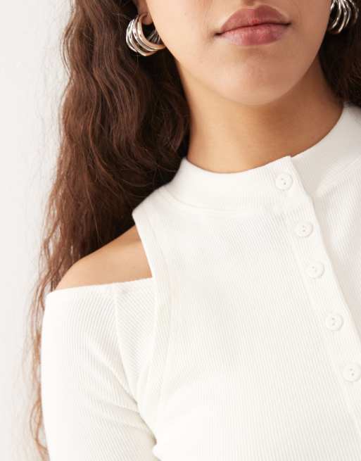 ASOS DESIGN - Top a doppio strato écru con bottoni e cut-out, 3 di 4