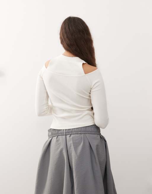 ASOS DESIGN - Top a doppio strato écru con bottoni e cut-out, 4 di 4