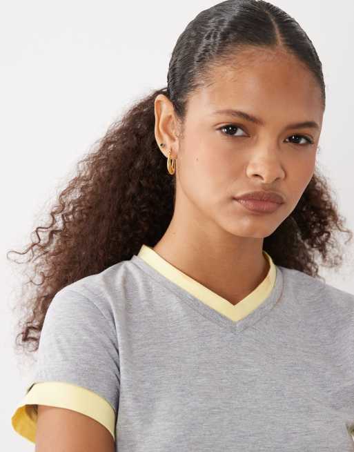 ASOS DESIGN - Top a doppio strato grigio mélange e latticello con scollo a V, 2 di 4