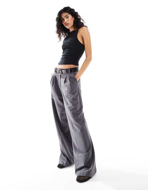 ASOS DESIGN - Top a doppio strato stile anni '90 nero con spalline sottili e scollo a barchetta, 2 di 4