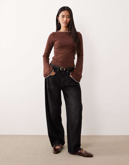 ASOS DESIGN - Top à manches évasées, bords festonnés et petits côtes - Marron, 3 de 4