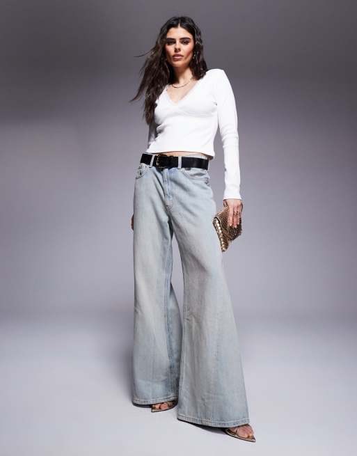 ASOS DESIGN - Top à manches longues avec décolleté plongeant bordé de dentelle - Ivoire, 2 de 4