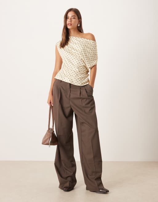 ASOS DESIGN - Top a maniche corte a pois con scollo ad anello, 3 di 4