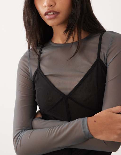 ASOS DESIGN - Top a maniche lunghe a doppio strato in rete antracite con canottiera a contrasto, 3 di 4