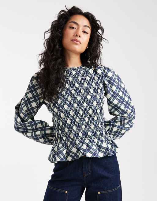 ASOS DESIGN - Top a maniche lunghe a quadri con dettagli arricciati e scollo a barchetta