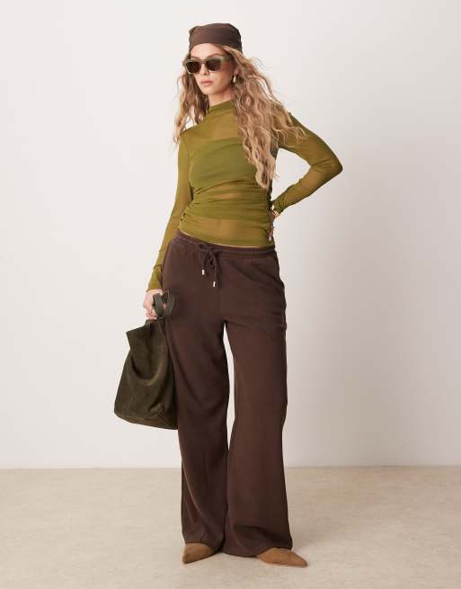 ASOS DESIGN - Top a maniche lunghe accollato verde oliva arricciato ai lati, 3 di 4